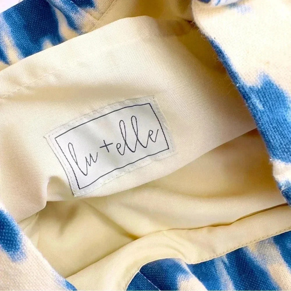 NWT Lu+elle Laguna Tie Dye Large Tote With Tassel - Picture 5 of 9
